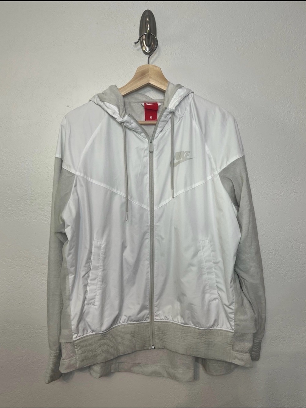 Nike Sportswear Windrunner Jacket - Women’s Size Small